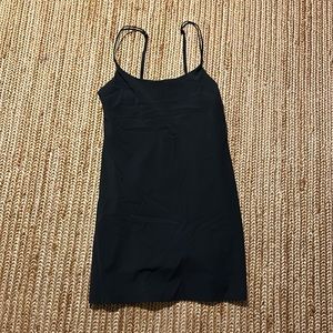 Abercrombie Traveler mini dress size 6 in black. Good condition